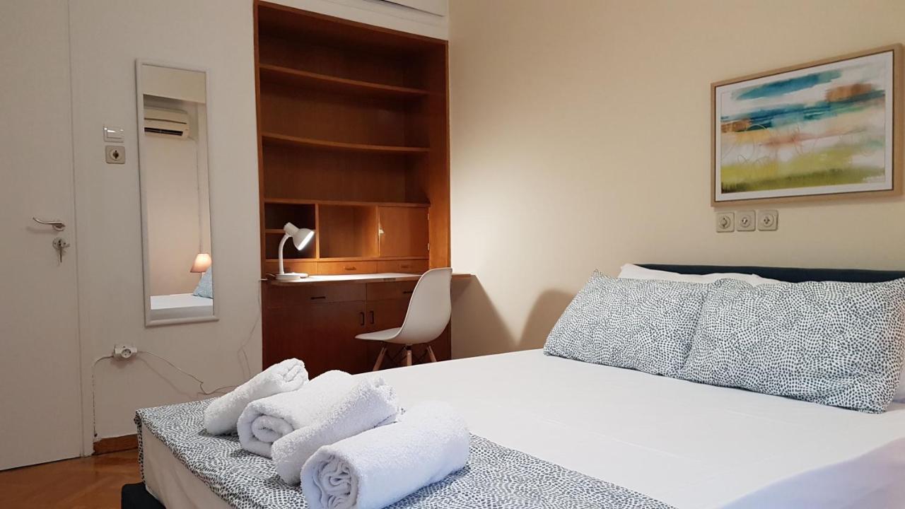 Apricot Apartment - Athens Center, 6 Bd, 2.5 Bath Екстер'єр фото