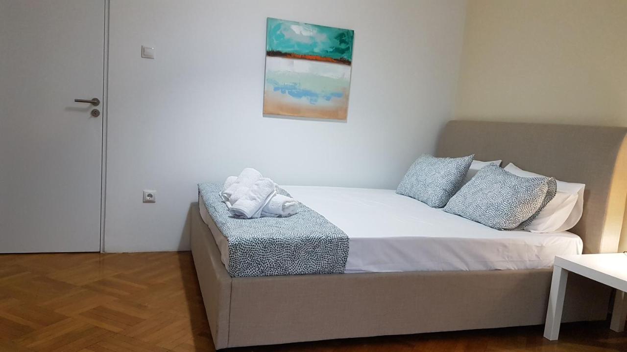 Apricot Apartment - Athens Center, 6 Bd, 2.5 Bath Екстер'єр фото